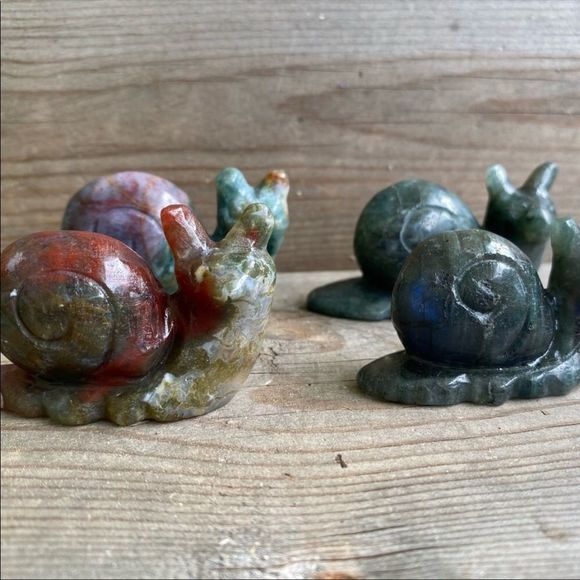 Crystal Snail Carvings - Picture 2 of 8